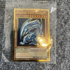 Yugioh Blue Eyes White Dragon 1st Edition Maximun Gold